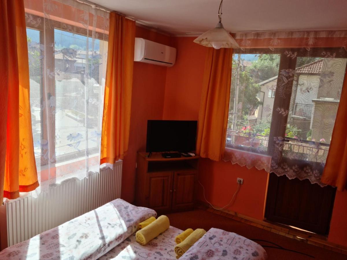 Фън Шуй Къща За Гости 88 Dobrinichte Extérieur photo